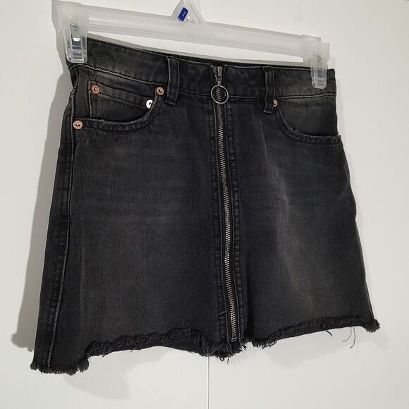 We The Free Zip Up Black Denim Mini Skirt Women's Regular Size 25 - Picture 4 of 10